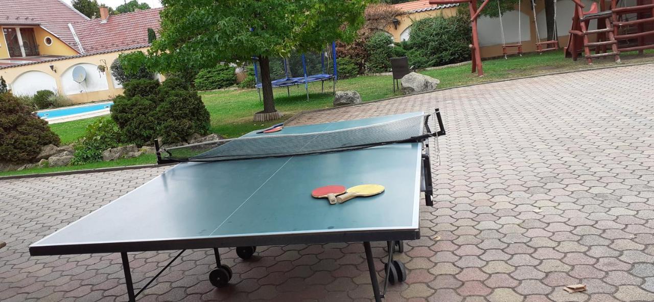 Hotel Kenguru Panzio Hódmezővásárhely Esterno foto